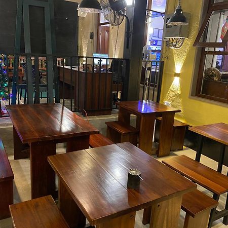 Settle Inn Tourist Lodge Канди Екстериор снимка